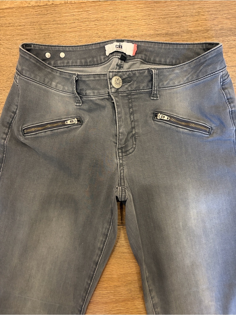 CAbi zip Skinny Jeans in Light Gray Wash #5167 - Picture 4 of 6